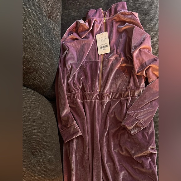 NWT! Fabletics Velour Zip-Up Wide Leg Onesie - Picture 6 of 9